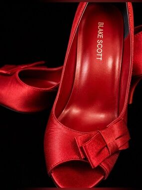 Blake Scott Red Satin Heels Bow Peep Toe Pumps Evening Party Shoe Size 10 M